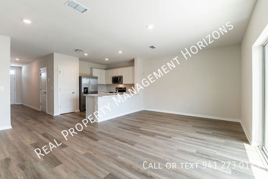 17769 Crescent Moon Loop - Photo 3 of 45
