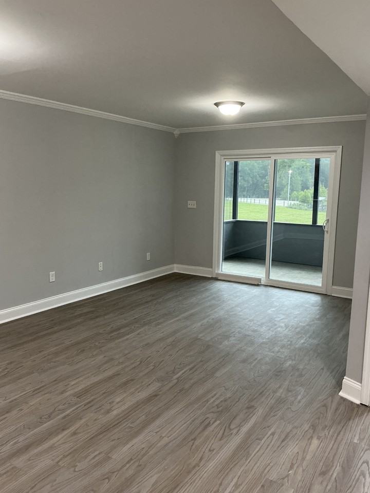 1402 Tailrace Dr #1 - Photo 4 of 15