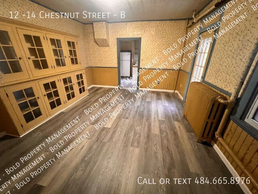 12 -14 Chestnut Street #B - Photo 2 of 12