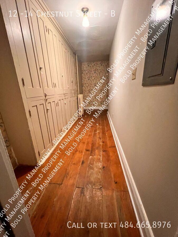 12 -14 Chestnut Street #B - Photo 3 of 12
