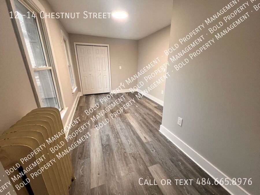 12 -14 Chestnut Street #B - Photo 4 of 12