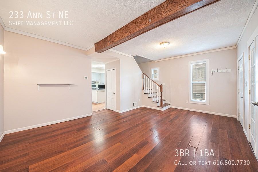 233 Ann St Ne - Photo 3 of 34