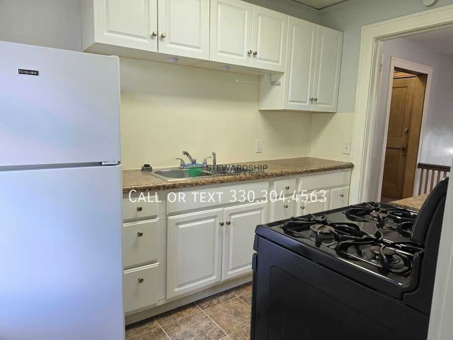 104 6th St Ne #104-1-2 - Photo 2 of 19