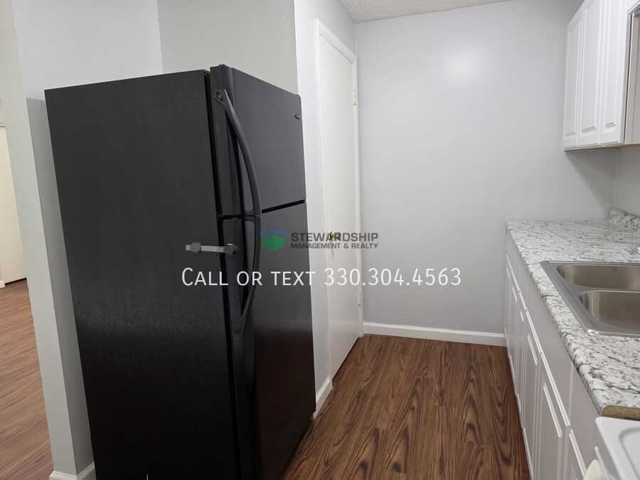 1111 N Elm St #R - Photo 2 of 21