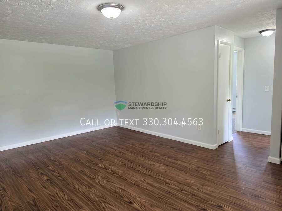 1111 N Elm St #R - Photo 6 of 21
