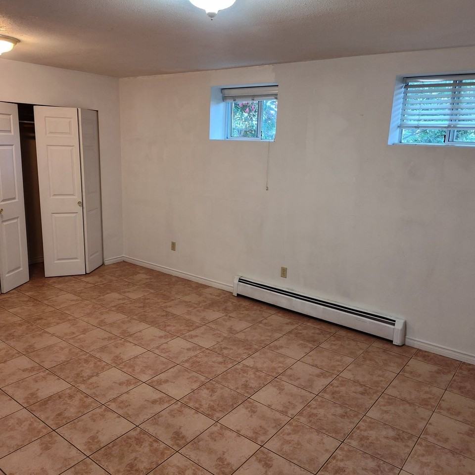 5370 Gilpin St - Photo 3 of 16
