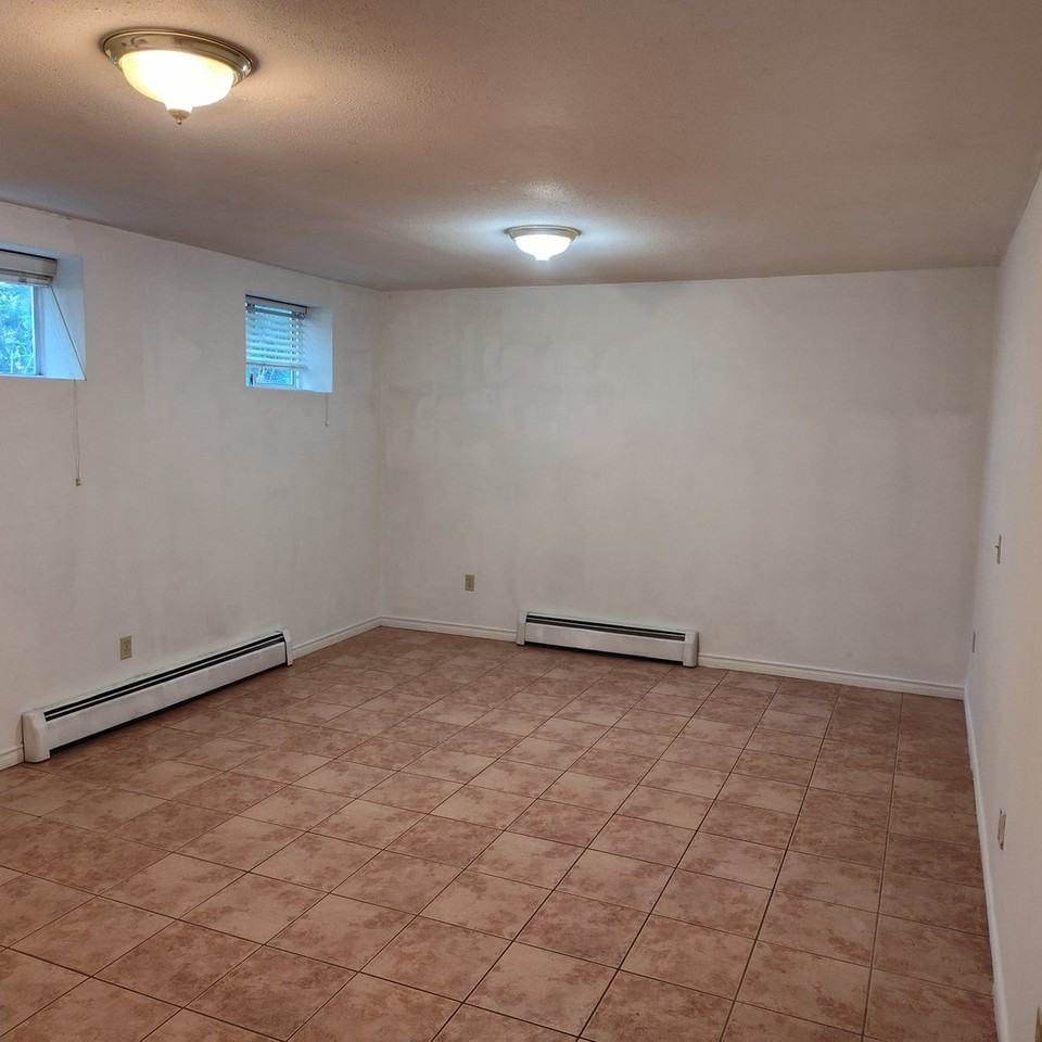 5370 Gilpin St - Photo 4 of 16