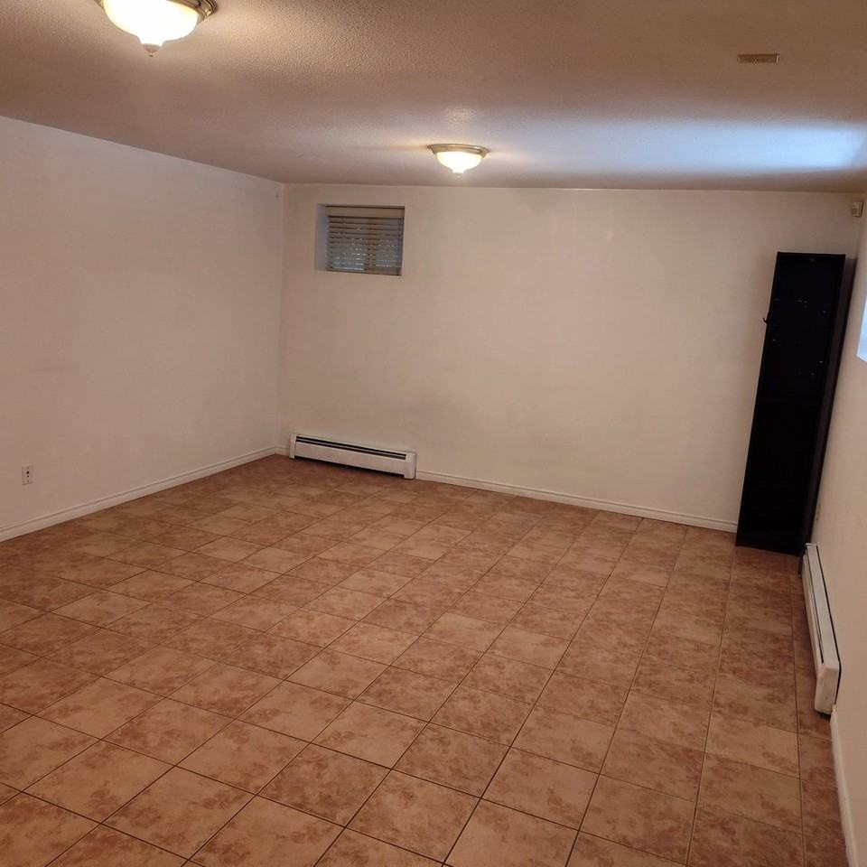 5370 Gilpin St - Photo 6 of 16