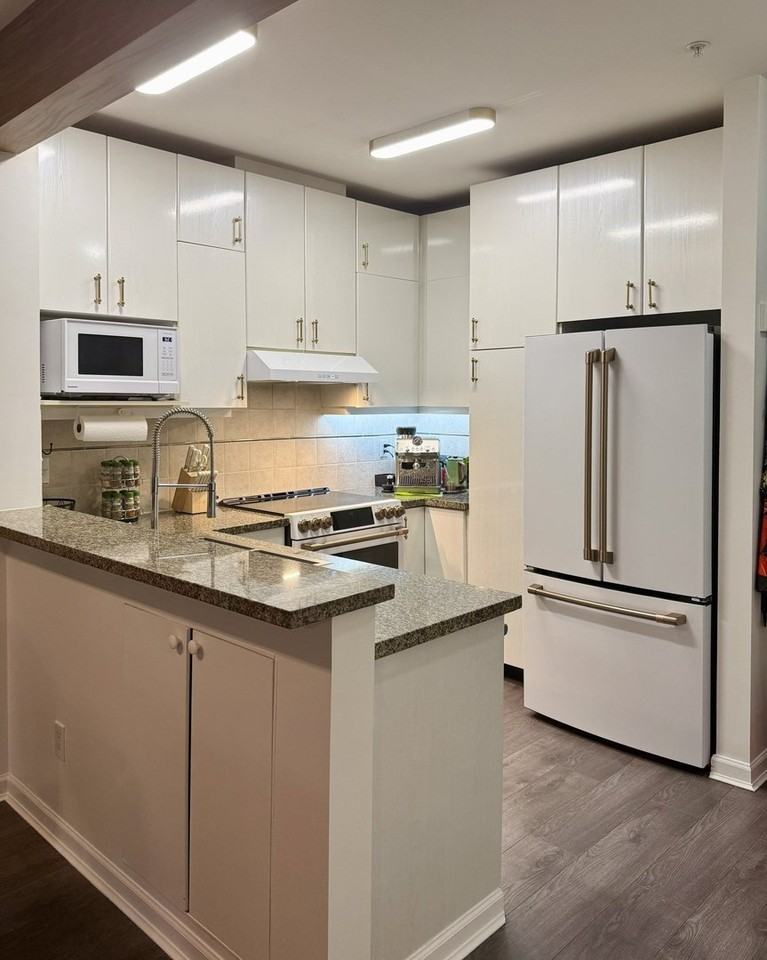 580 Raven Woods Dr - Photo 3 of 6