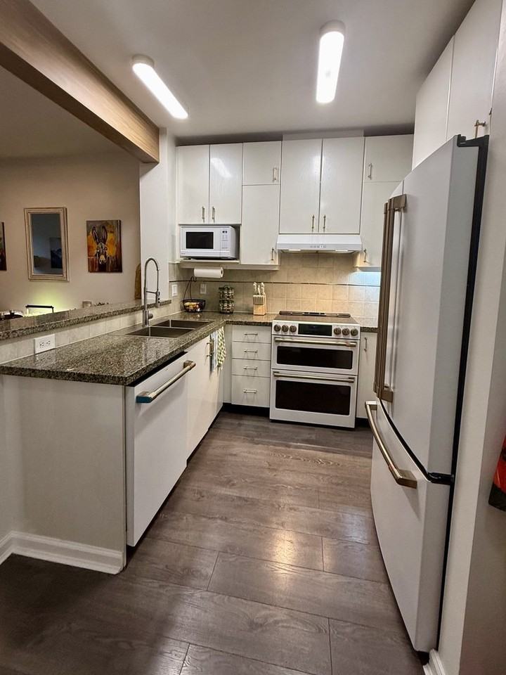580 Raven Woods Dr - Photo 4 of 6