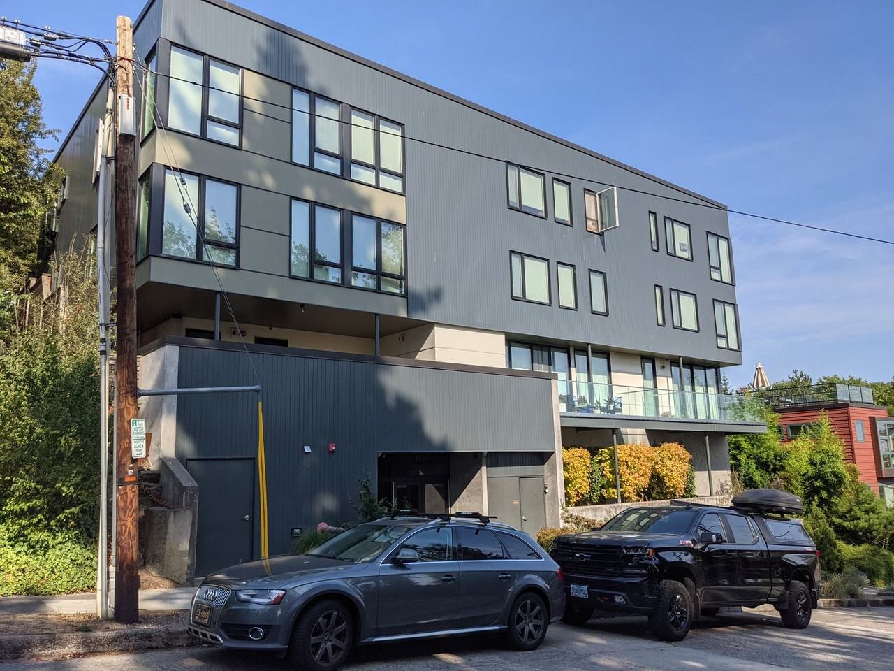 Viewpoint Terrace Apartments - Photo 6 of 50
