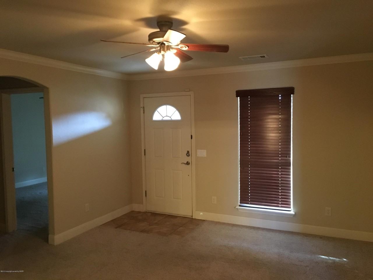 4411 S Roberts St - Photo 3 of 11