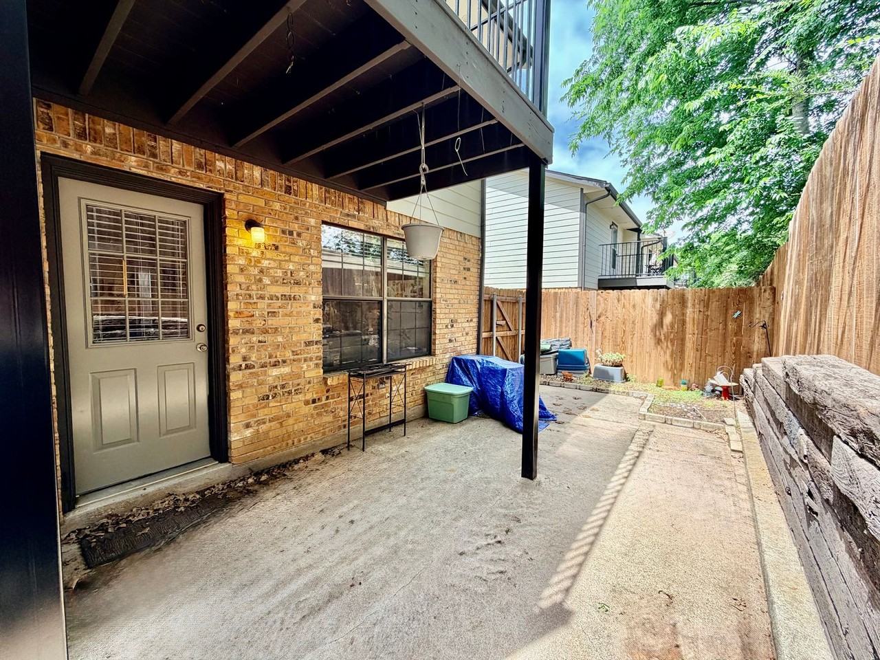 1251 Dallas Dr - Photo 4 of 10