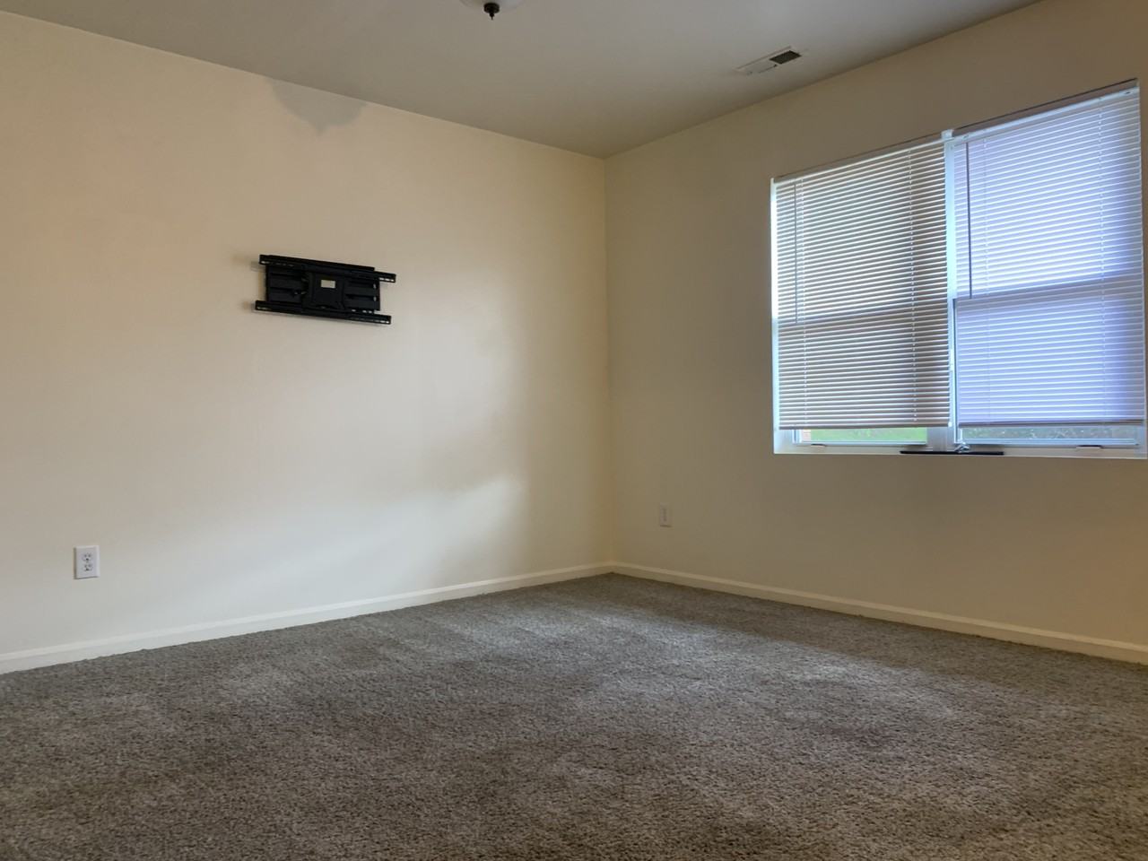 1278 S Hayne St #1 - Photo 4 of 11