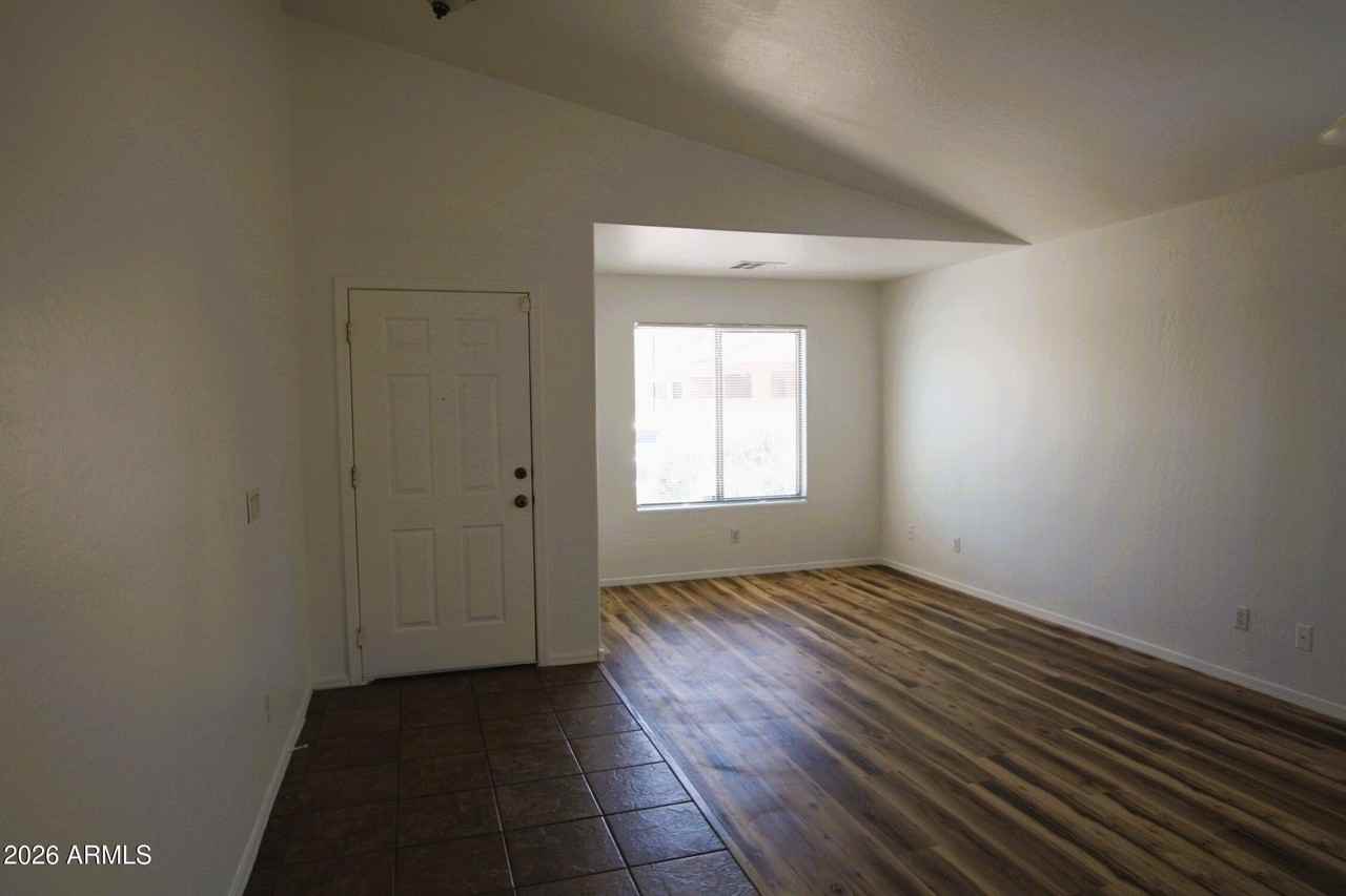 25735 W Elwood St - Photo 5 of 36
