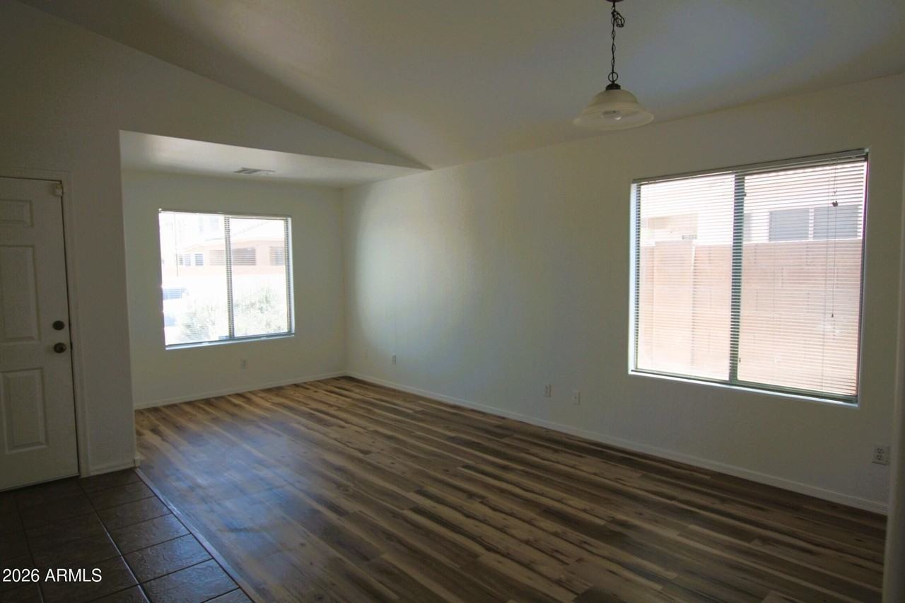 25735 W Elwood St - Photo 6 of 36