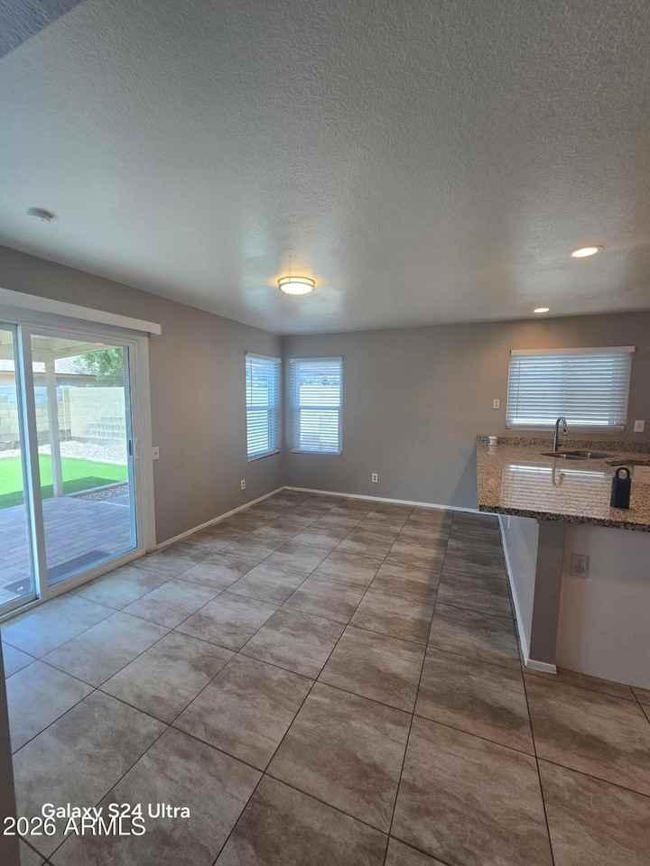 5144 W Boston Way - Photo 4 of 18