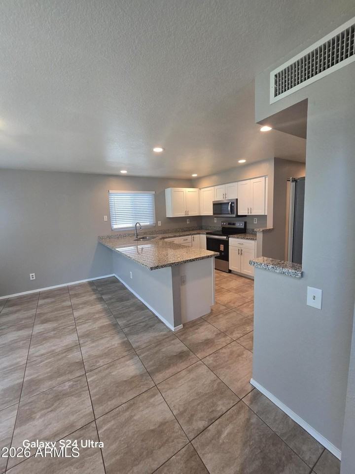 5144 W Boston Way - Photo 5 of 18