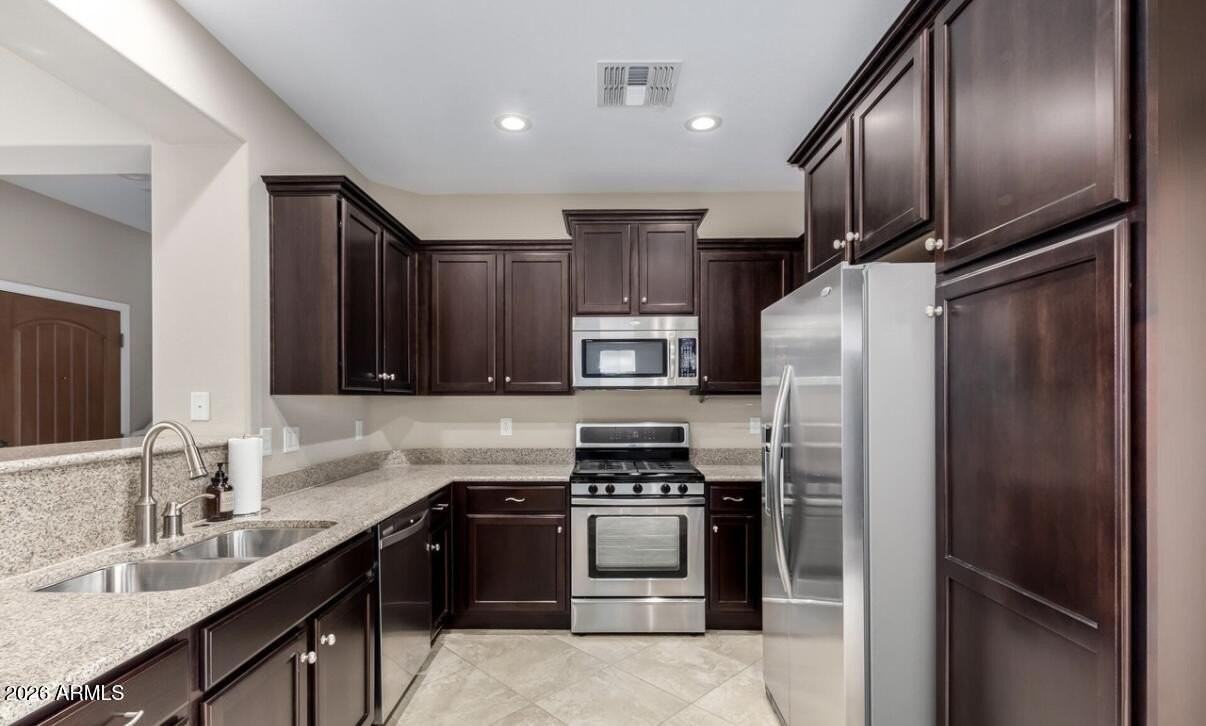 3660 E Zachary Dr - Photo 5 of 19
