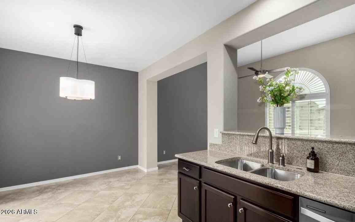3660 E Zachary Dr - Photo 6 of 19