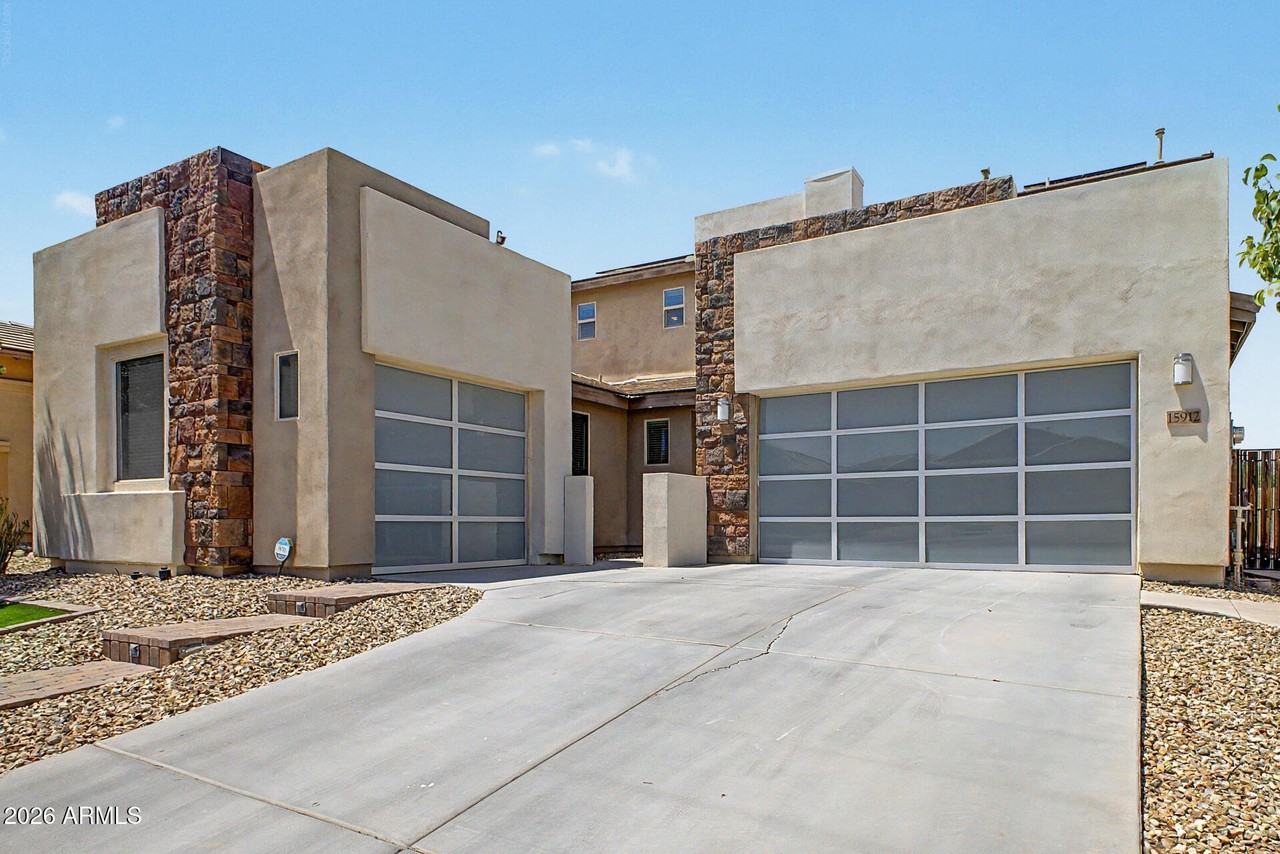 15912 W Sierra St - Photo 3 of 43