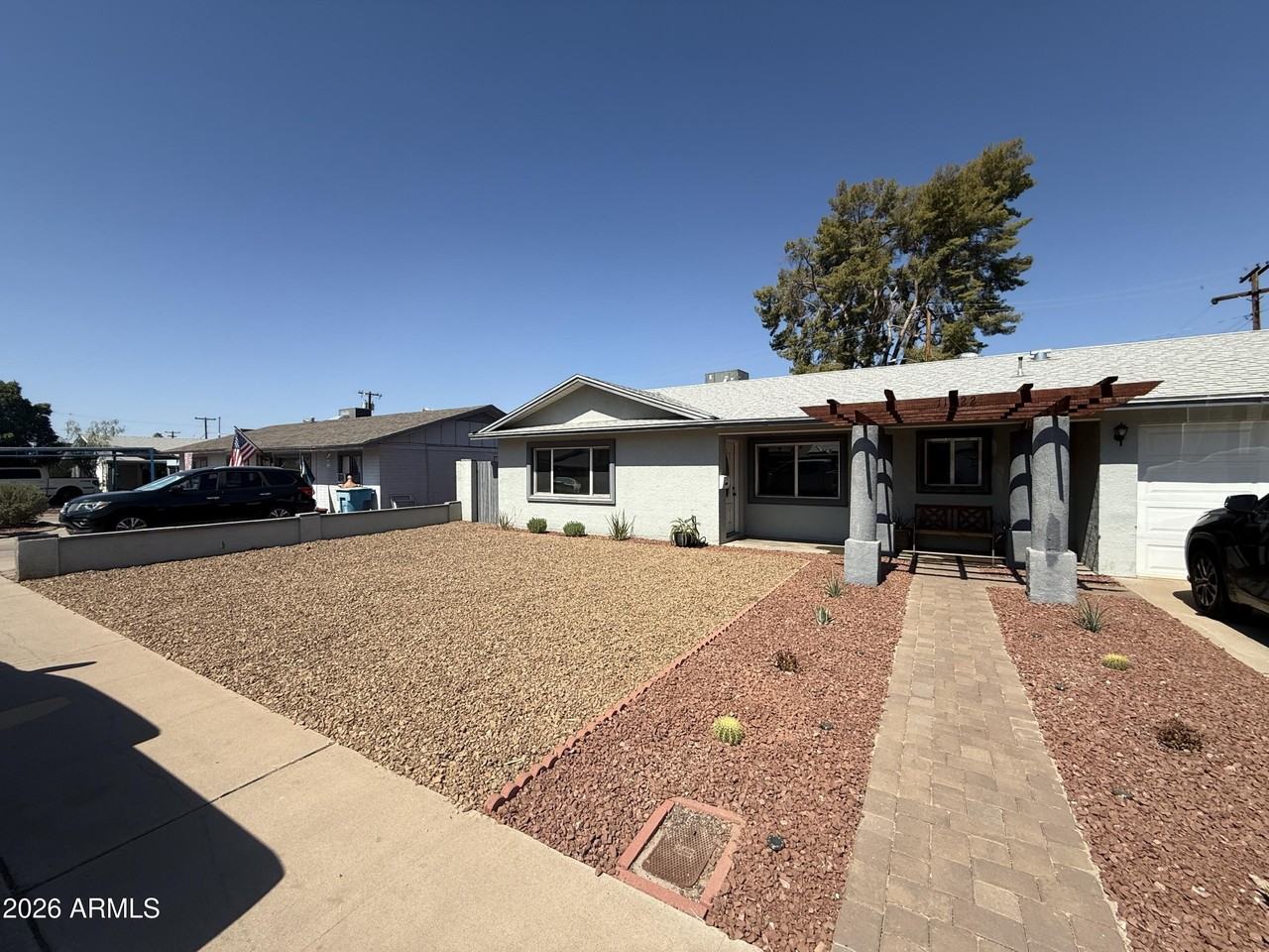11622 N 20th Ave - Photo 3 of 37