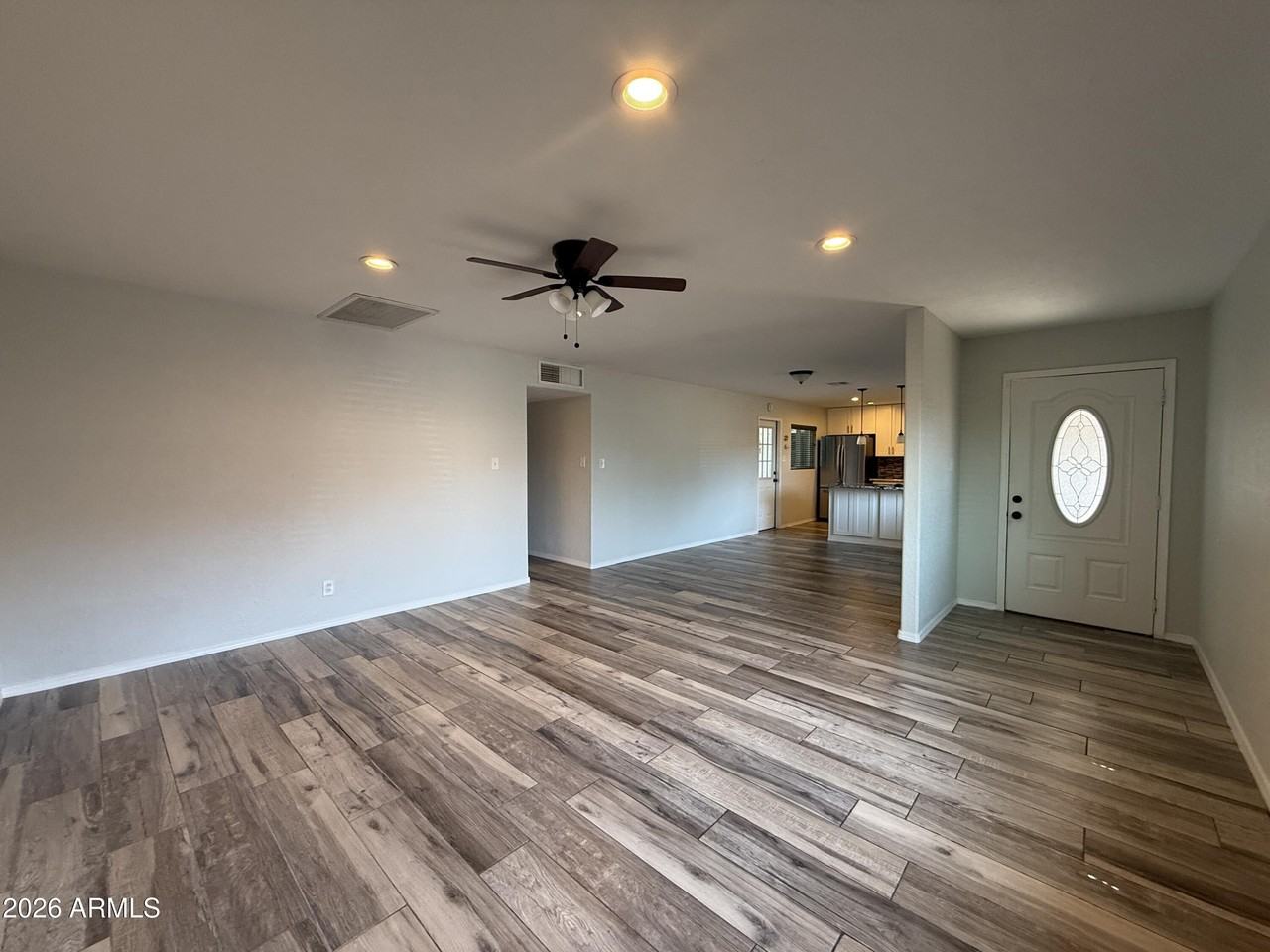 11622 N 20th Ave - Photo 5 of 37