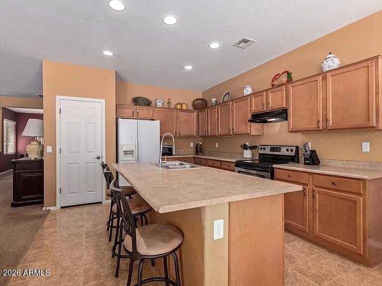 2310 W Spur Dr - Photo 2 of 20