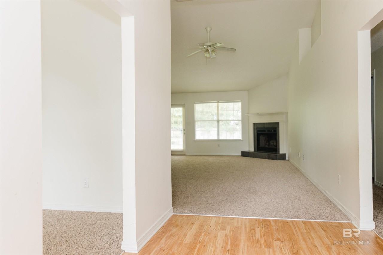 25759 Keldon Ct - Photo 3 of 31