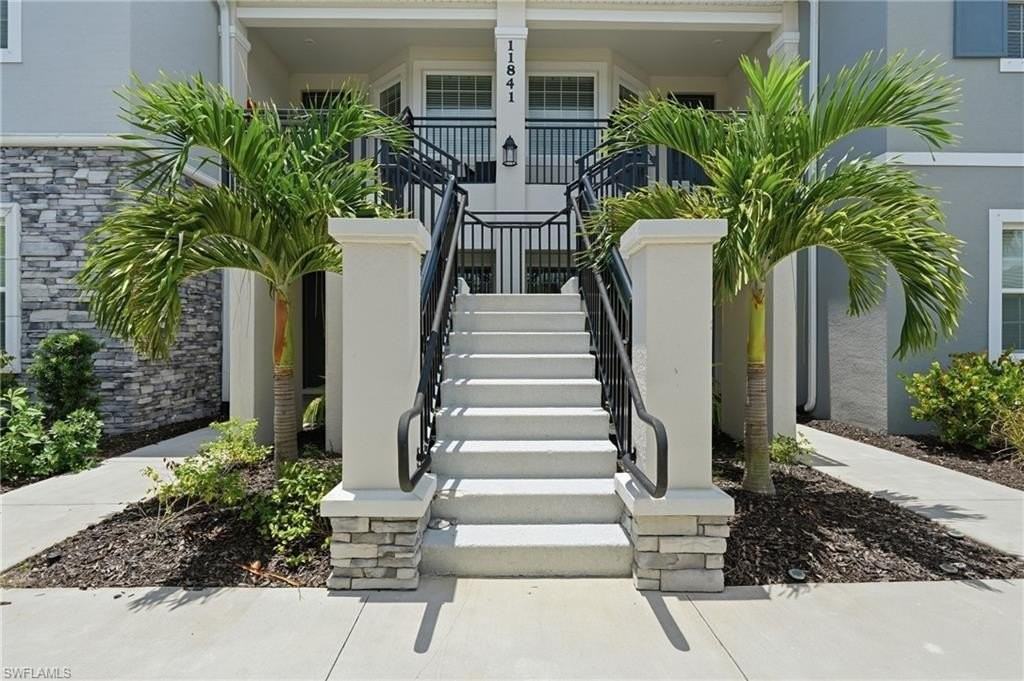 11841 Venetian Lagoon Dr - Photo 2 of 50