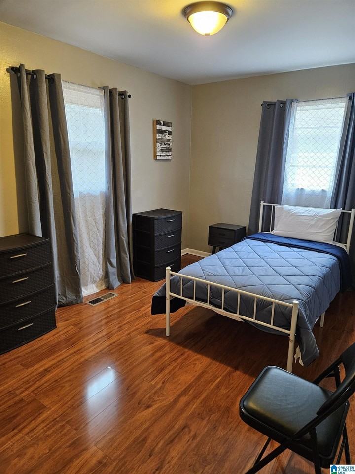 128 Thomas Cir - Photo 6 of 9