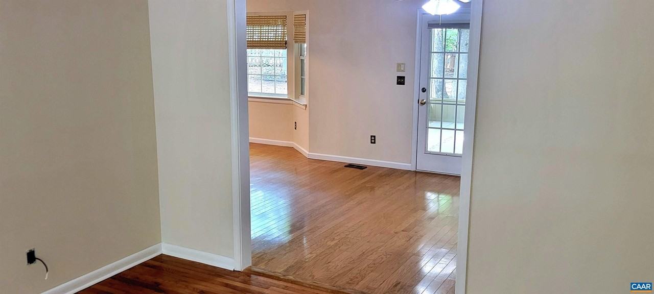 21 Stonewall Rd - Photo 5 of 48