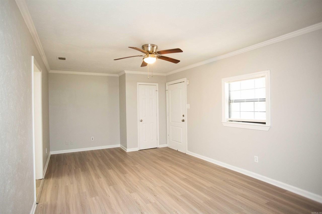 3804 Pine Cone Dr - Photo 4 of 24