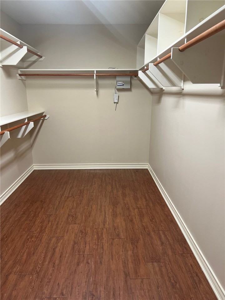 6133 Maximus Dr - Photo 3 of 9