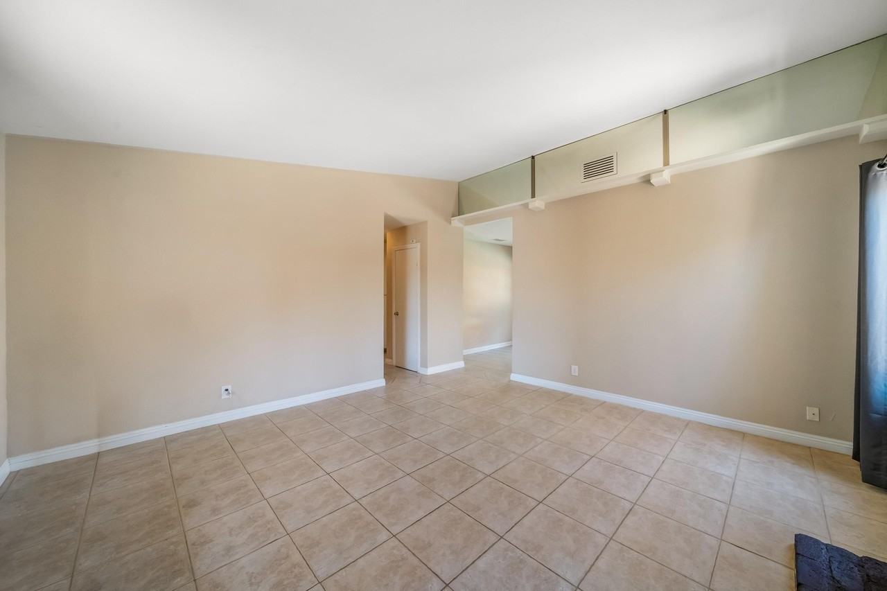81402 Palmwood Dr - Photo 2 of 29