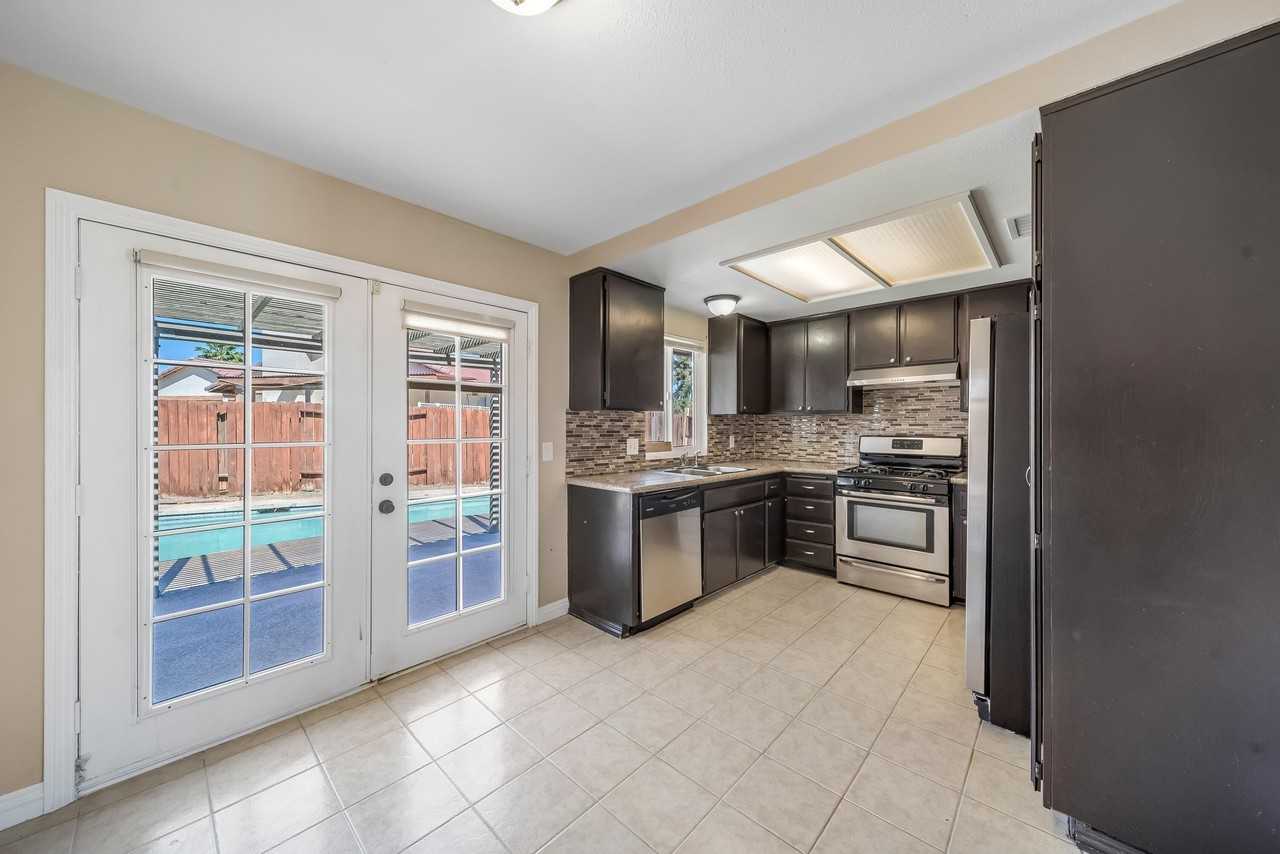 81402 Palmwood Dr - Photo 5 of 29
