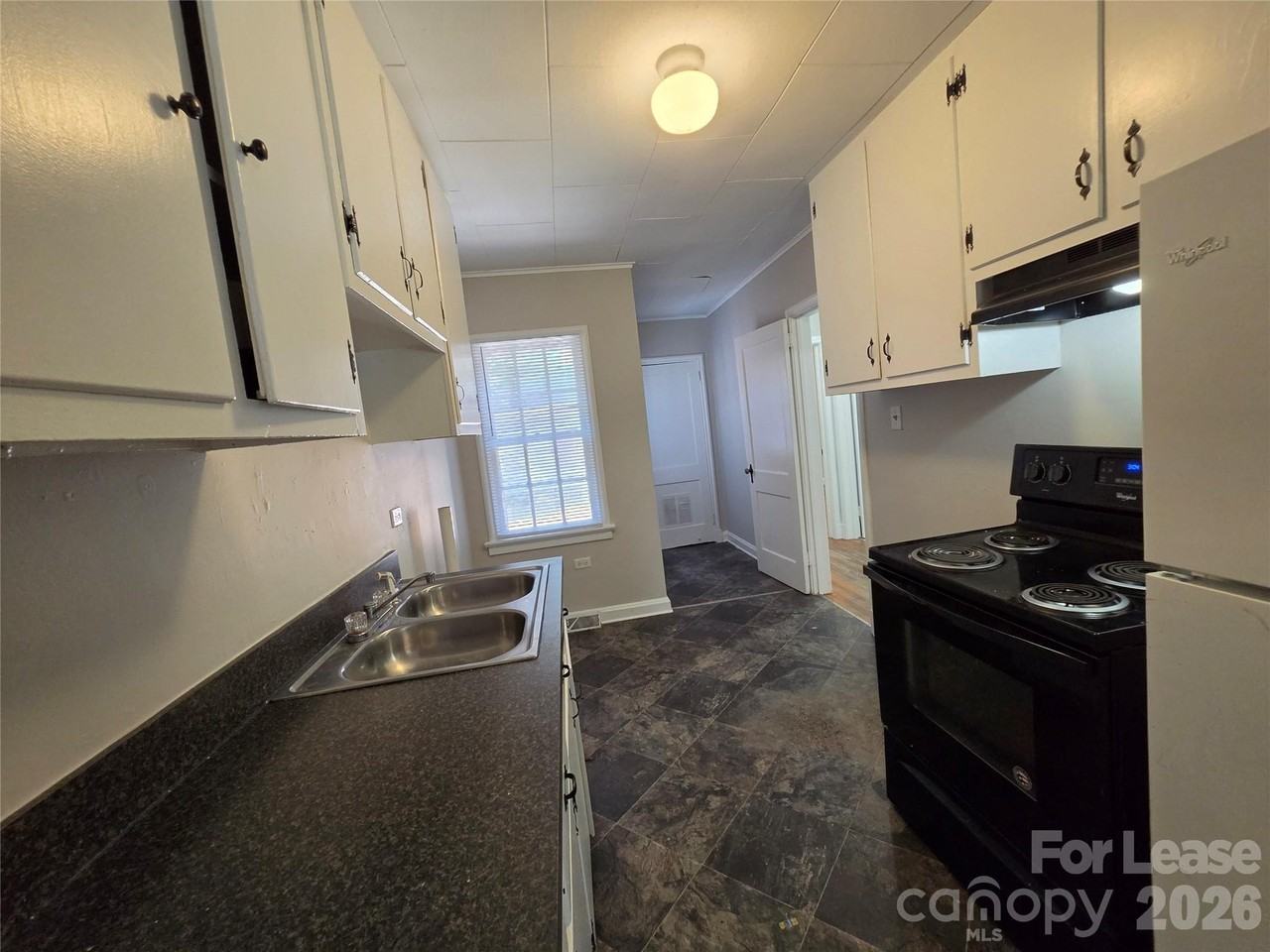 322 W Mccubbins St - Photo 6 of 11