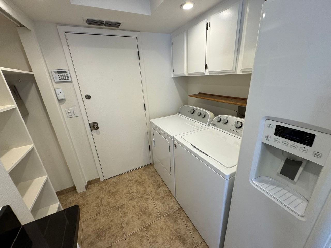 10420 N 10th St #3 - Photo 5 of 25