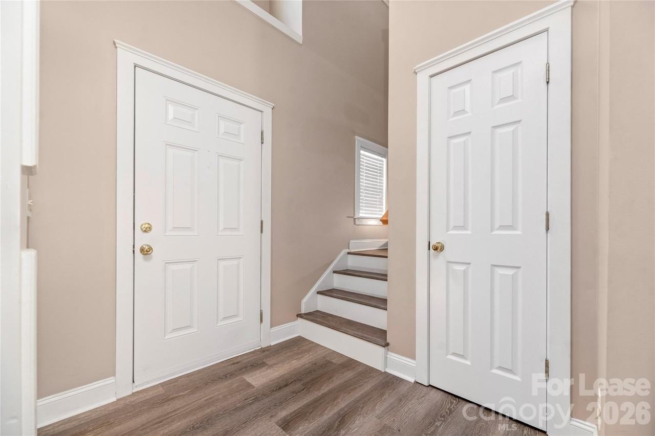 13604 Glenwyck Ln - Photo 2 of 35