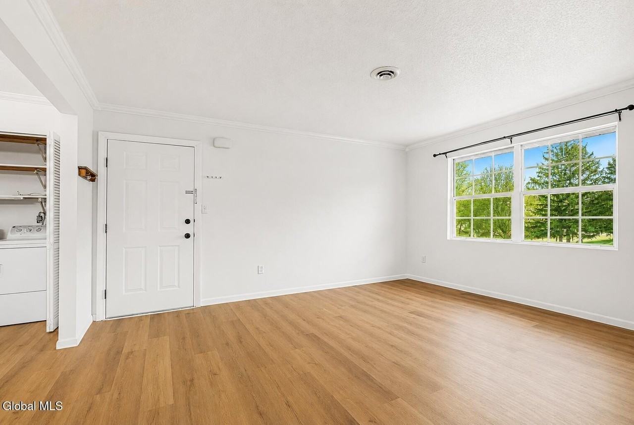 25A Pine Ln #6 - Photo 2 of 16