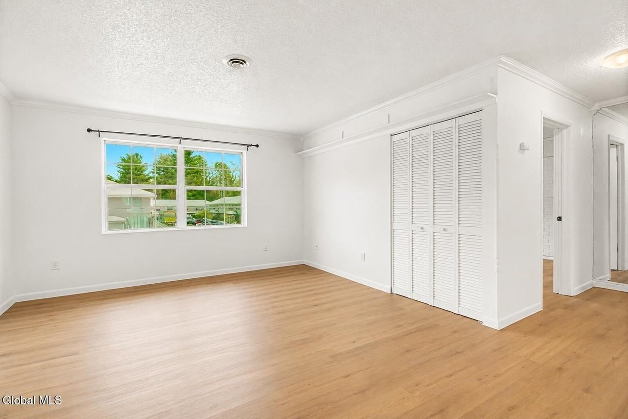 25A Pine Ln #6 - Photo 3 of 16