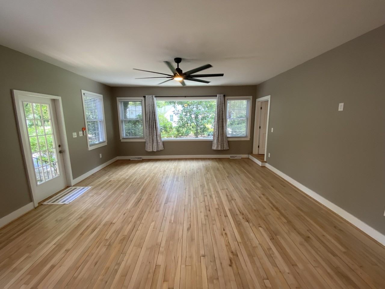 116 W 5th South St #B - Photo 7 of 29