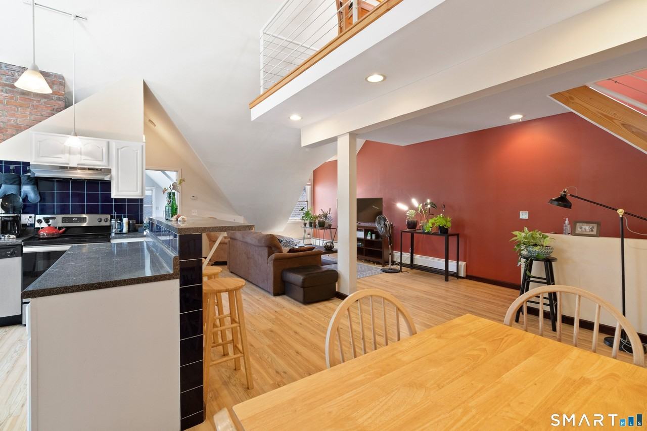 542 George St #A3 - Photo 4 of 22