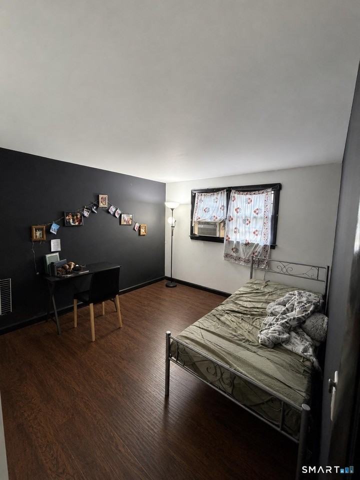50 Wood St - Photo 4 of 7