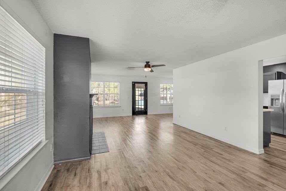 9756 Seafarers Way - Photo 3 of 38