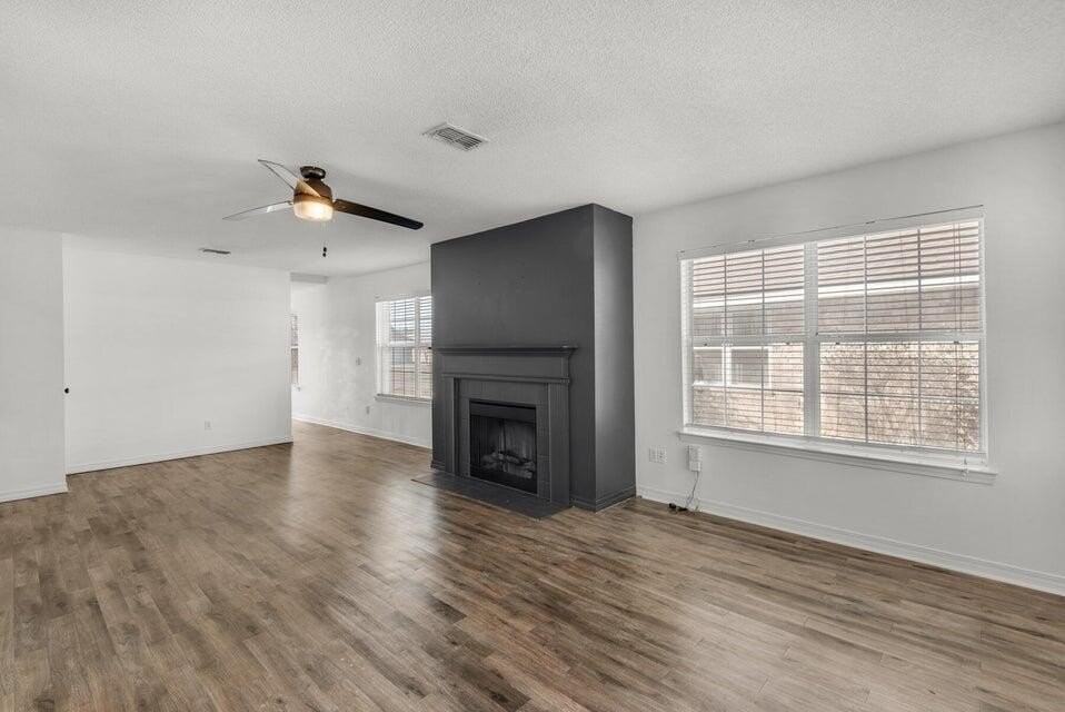 9756 Seafarers Way - Photo 5 of 38