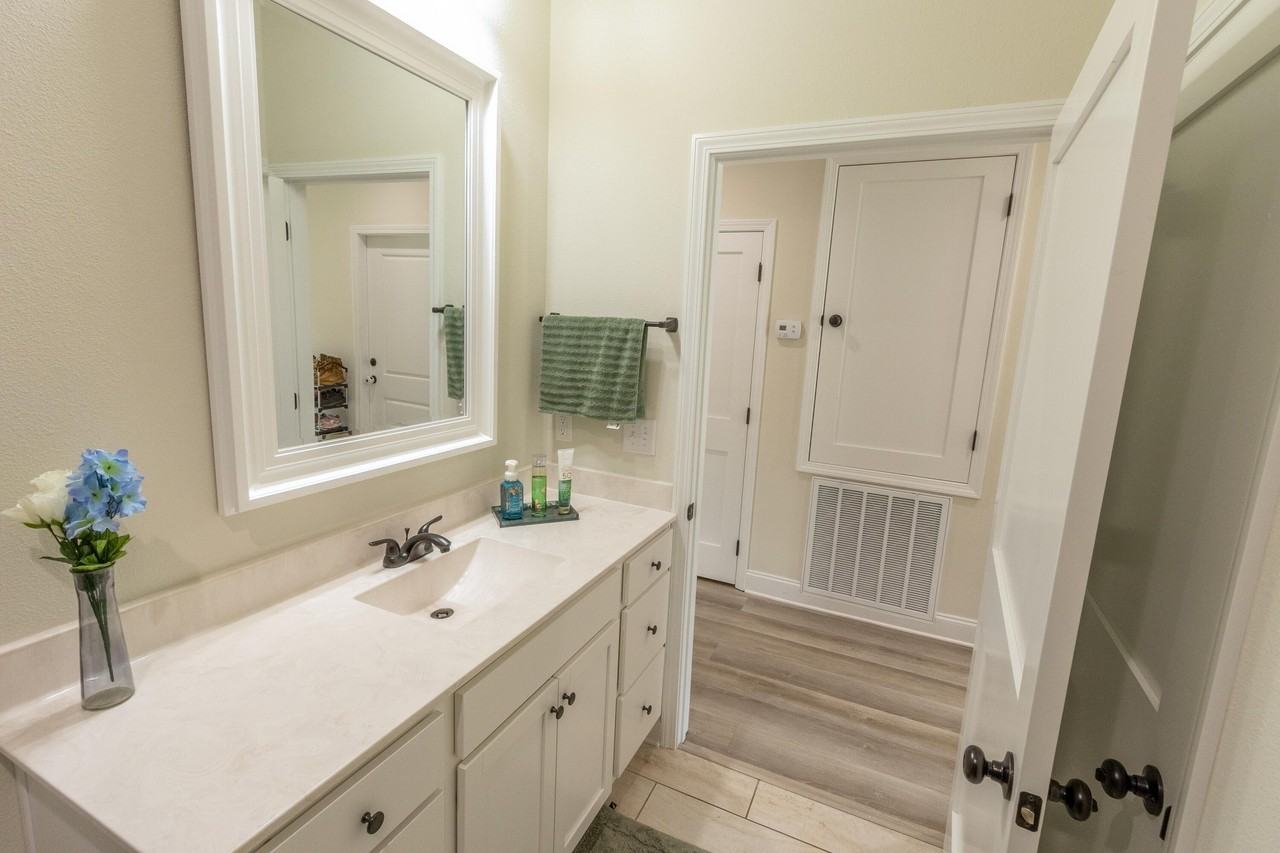 17 9th Ave - Photo 6 of 23