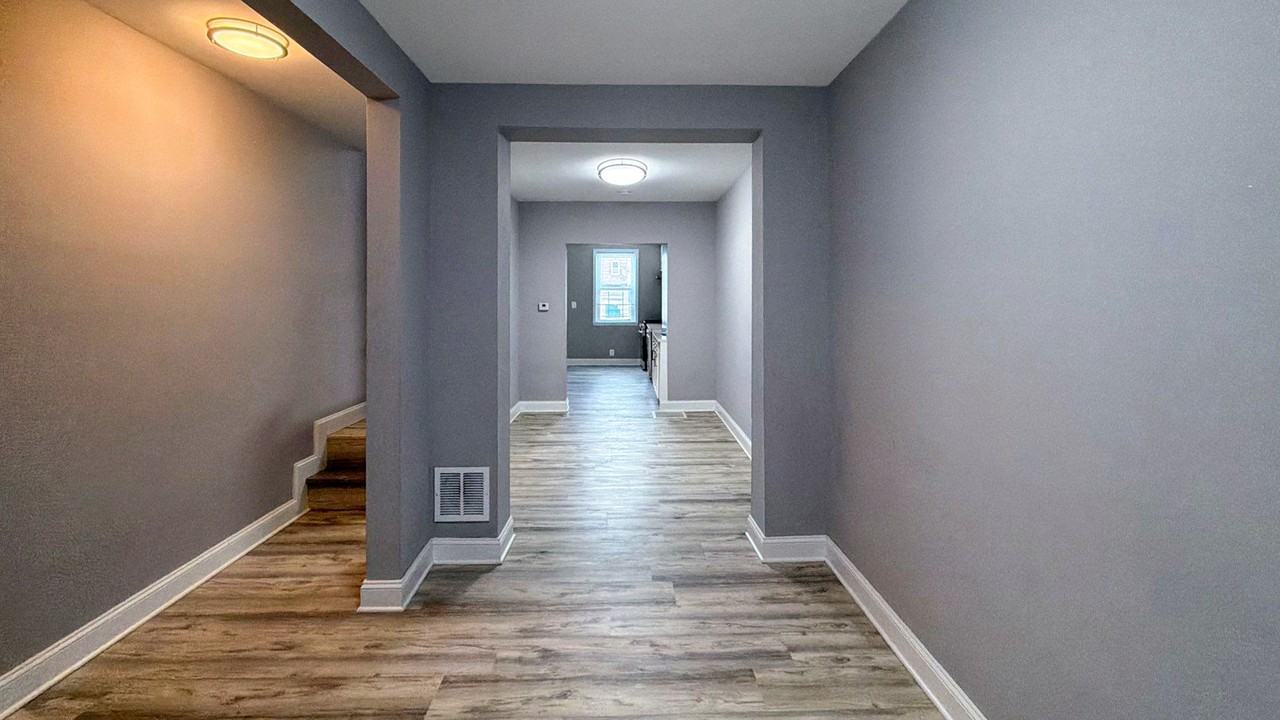 439 N Robinson St #TH - Photo 3 of 16