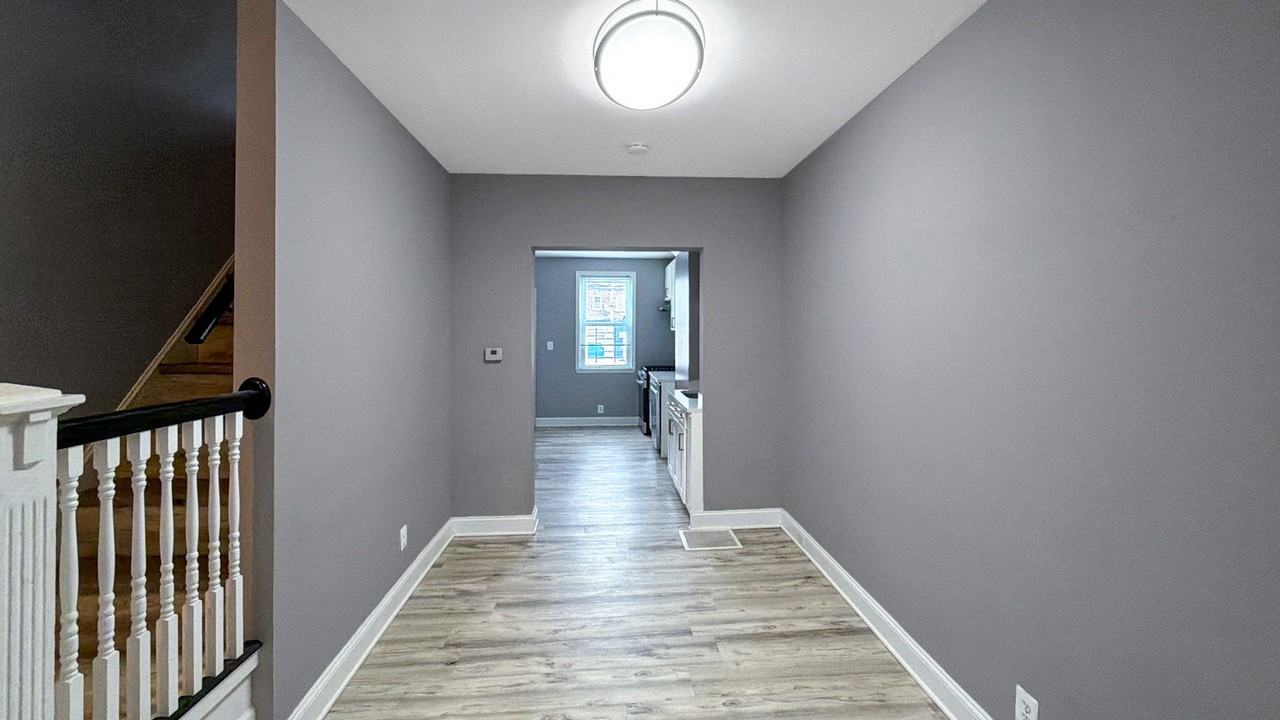 439 N Robinson St #TH - Photo 4 of 16