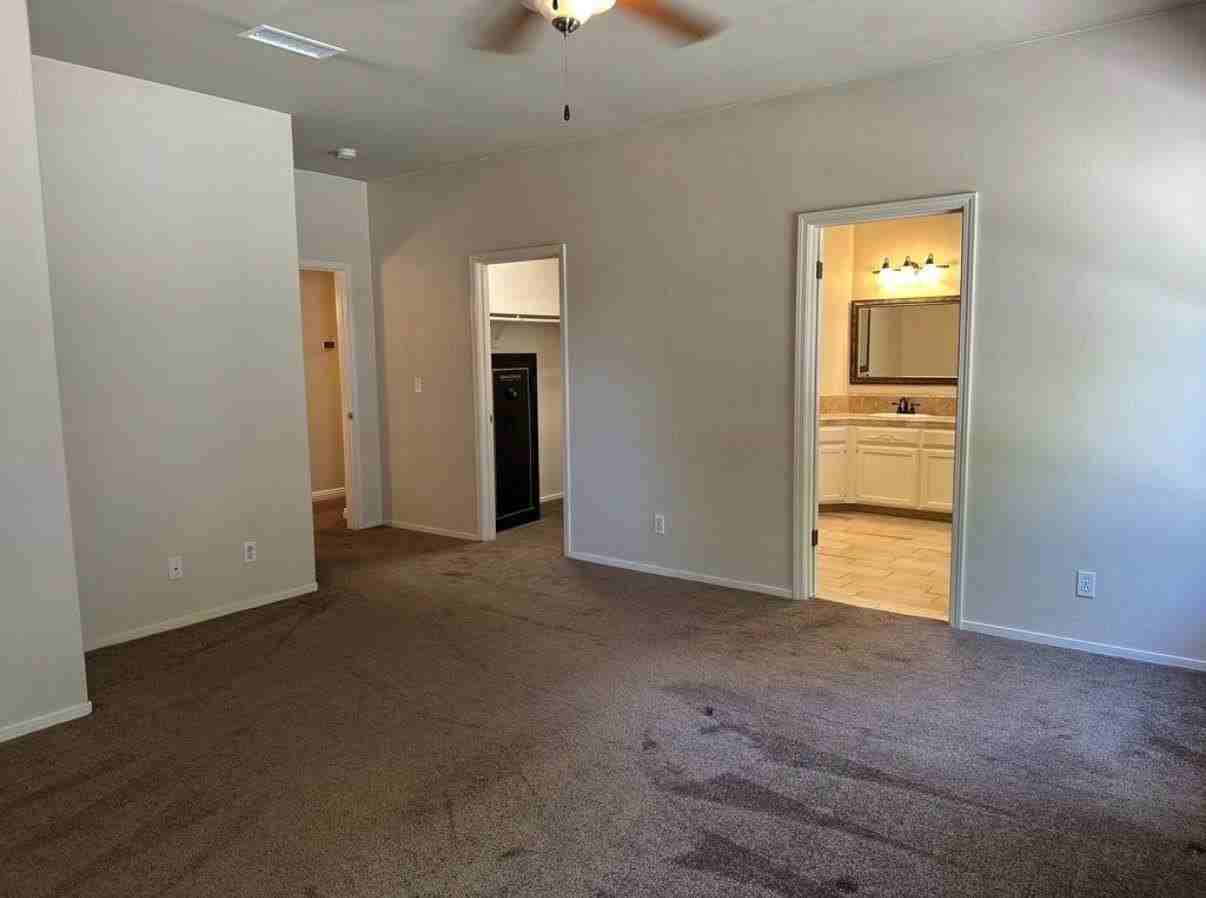 361 W Chennault Ave - Photo 6 of 15
